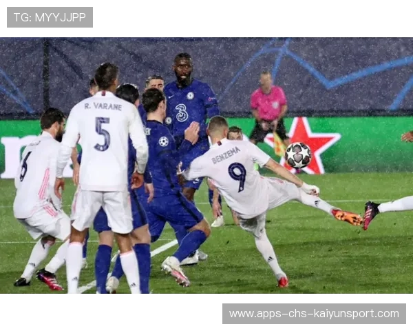 巴斯托尼单场35分爆发，书写赛场传奇